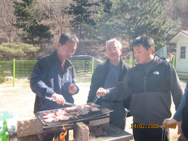 �̹����� Ŭ���ϸ� ������ ���� �� �ֽ��ϴ�.