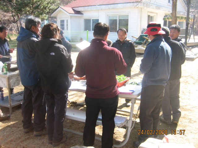 �̹����� Ŭ���ϸ� ������ ���� �� �ֽ��ϴ�.